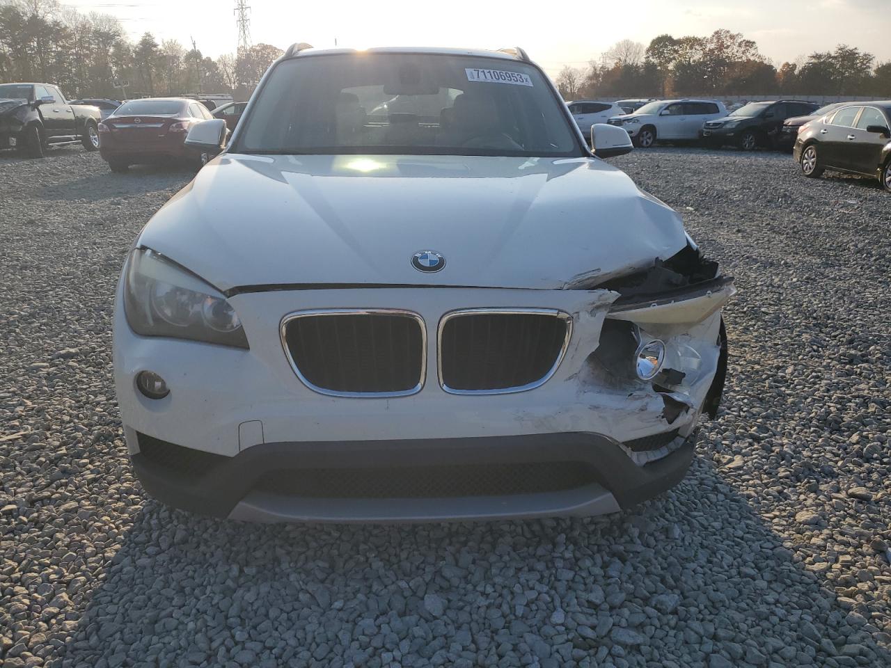 Photo 4 VIN: WBAVM1C52EVW55288 - BMW X1 