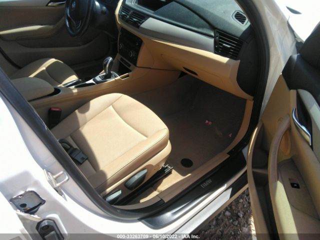 Photo 4 VIN: WBAVM1C52FV316953 - BMW X1 