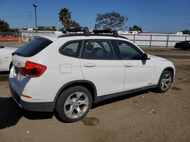 Photo 2 VIN: WBAVM1C52FVZ94473 - BMW X1 