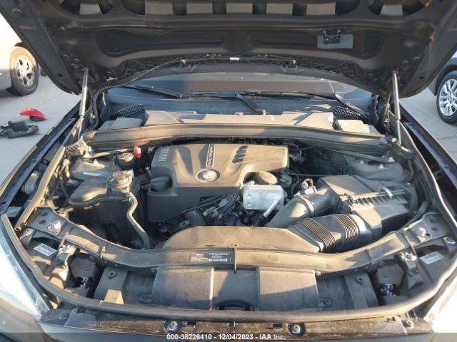 Photo 9 VIN: WBAVM1C53EVW53971 - BMW X1 