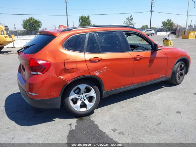 Photo 3 VIN: WBAVM1C53FV318114 - BMW X1 