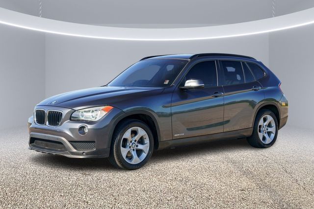 Photo 4 VIN: WBAVM1C53FV318436 - BMW X1 