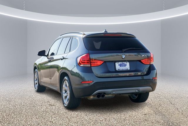 Photo 6 VIN: WBAVM1C53FV318436 - BMW X1 