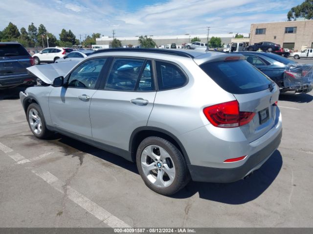 Photo 2 VIN: WBAVM1C53FVW58301 - BMW X1 