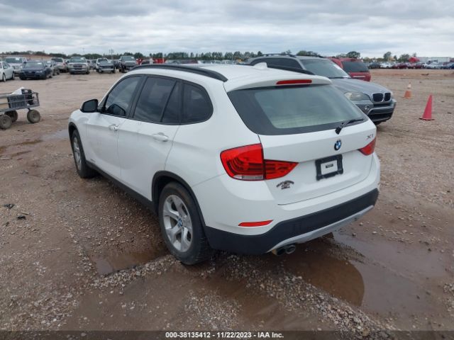 Photo 2 VIN: WBAVM1C53FVZ93638 - BMW X1 