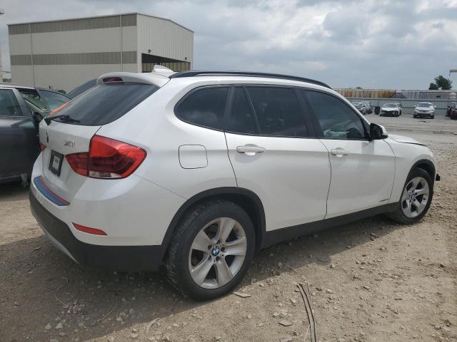 Photo 2 VIN: WBAVM1C54FV316436 - BMW X1 