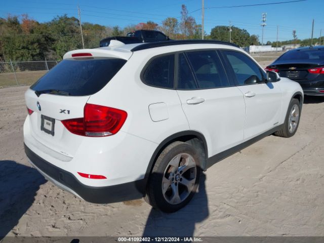 Photo 3 VIN: WBAVM1C54FV316467 - BMW X1 