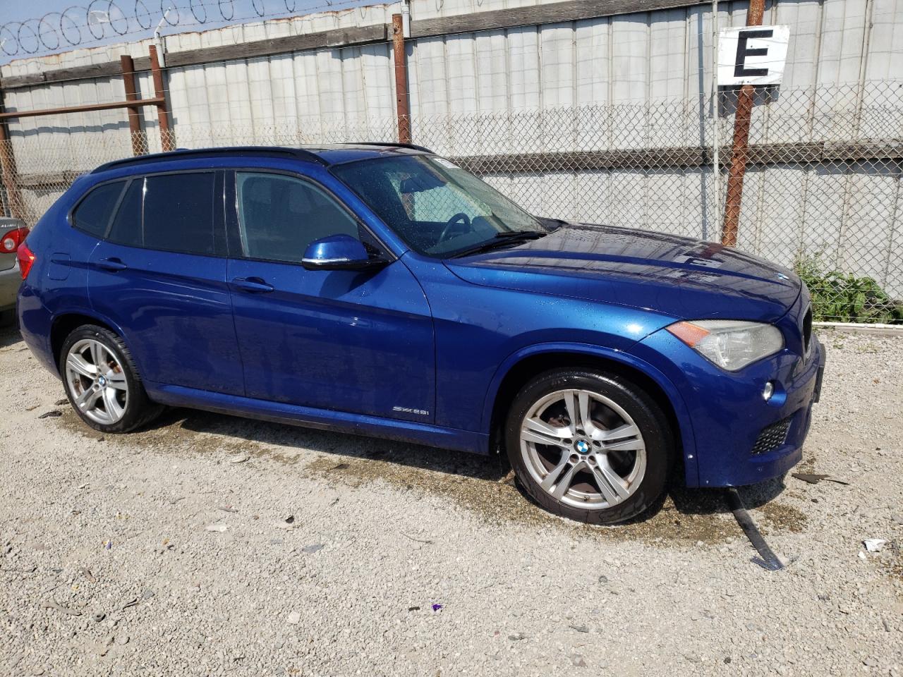 Photo 3 VIN: WBAVM1C55EVW53812 - BMW X1 