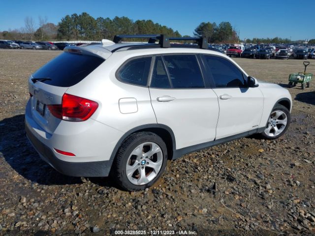 Photo 3 VIN: WBAVM1C56DVW45121 - BMW X1 