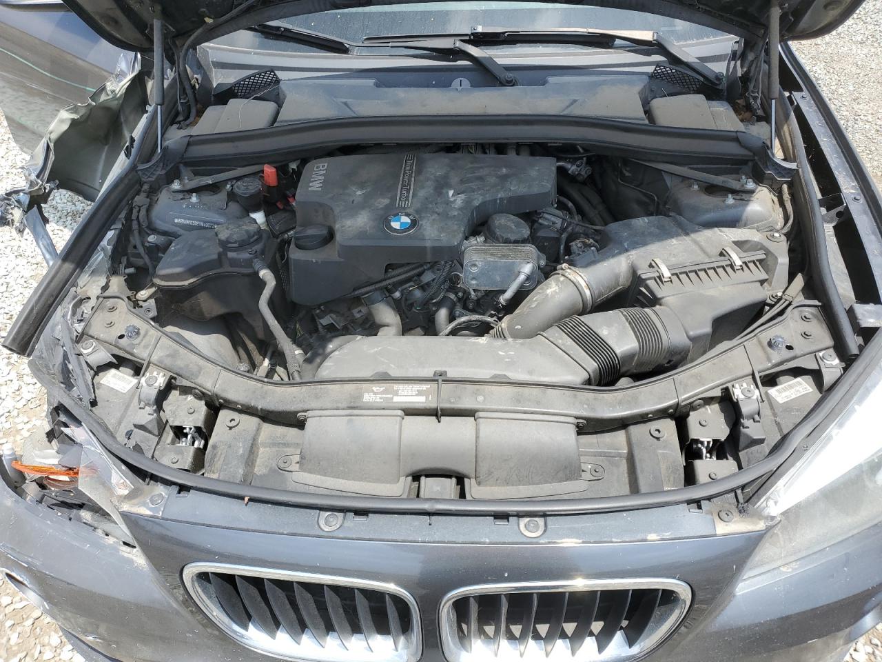 Photo 10 VIN: WBAVM1C56EVW49672 - BMW X1 