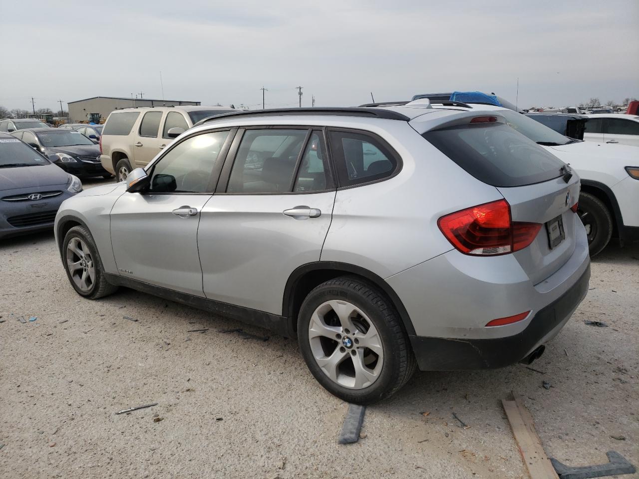 Photo 1 VIN: WBAVM1C56EVW52605 - BMW X1 