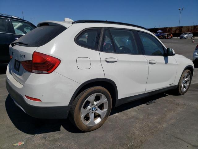 Photo 2 VIN: WBAVM1C57FV315247 - BMW X1 