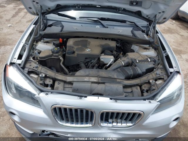 Photo 9 VIN: WBAVM1C57FV315894 - BMW X1 