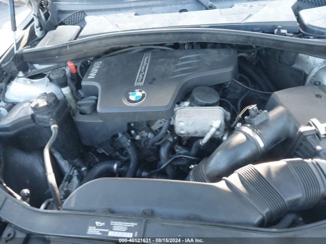 Photo 9 VIN: WBAVM1C57FV317628 - BMW X1 