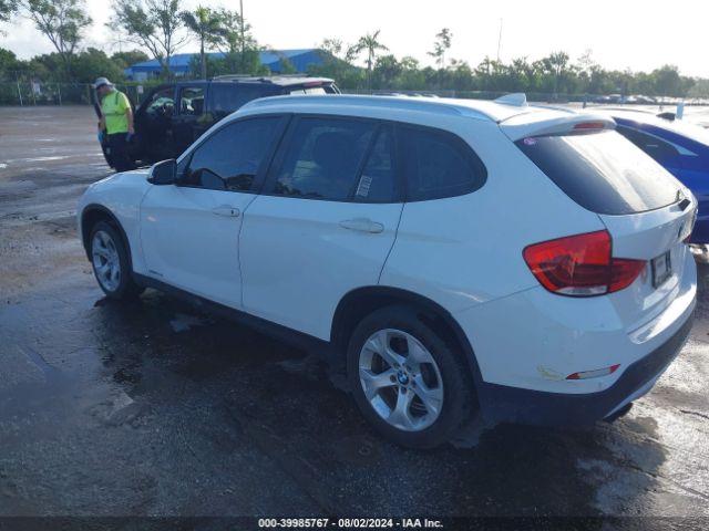 Photo 2 VIN: WBAVM1C58FV314589 - BMW X1 