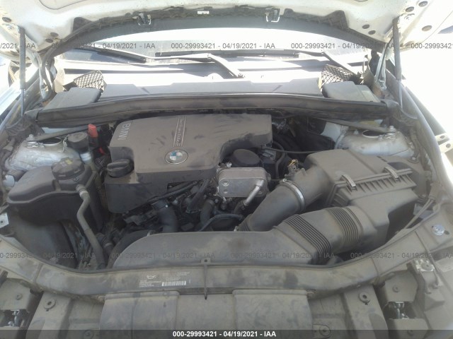 Photo 9 VIN: WBAVM1C58FV315371 - BMW X1 