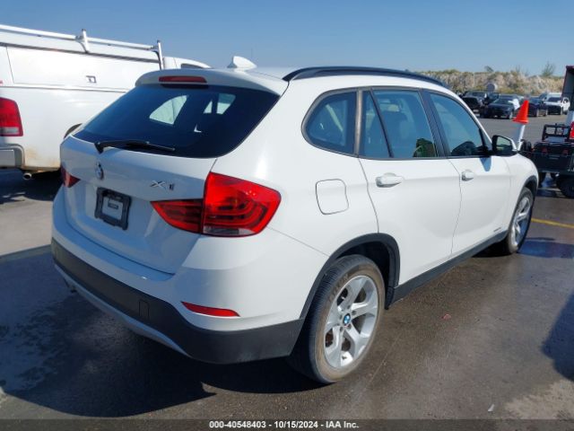 Photo 3 VIN: WBAVM1C58FV319548 - BMW X1 