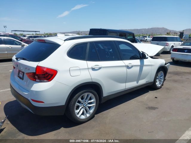 Photo 3 VIN: WBAVM1C58FV498657 - BMW X1 