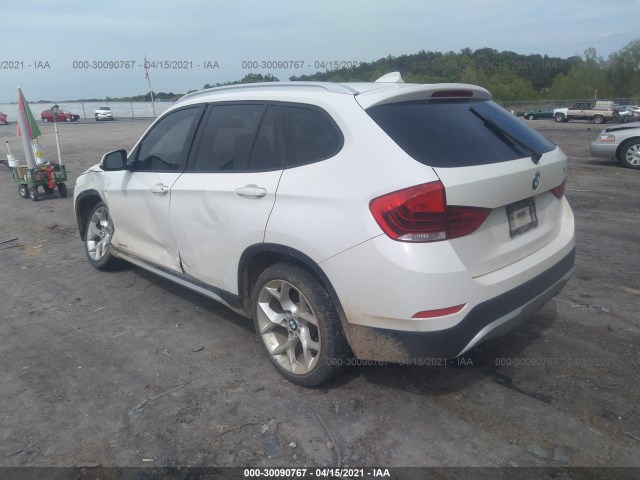 Photo 2 VIN: WBAVM1C58FVZ93652 - BMW X1 