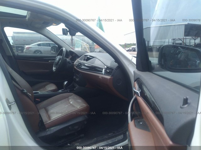 Photo 4 VIN: WBAVM1C58FVZ93652 - BMW X1 