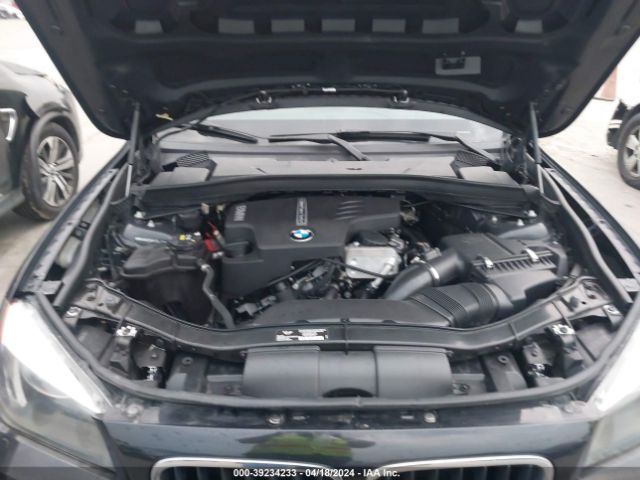 Photo 9 VIN: WBAVM1C58FVZ94459 - BMW X1 