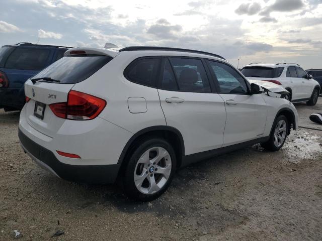 Photo 2 VIN: WBAVM1C59FV317081 - BMW X1 