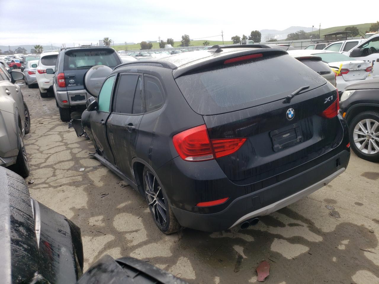 Photo 1 VIN: WBAVM1C59FV317517 - BMW X1 