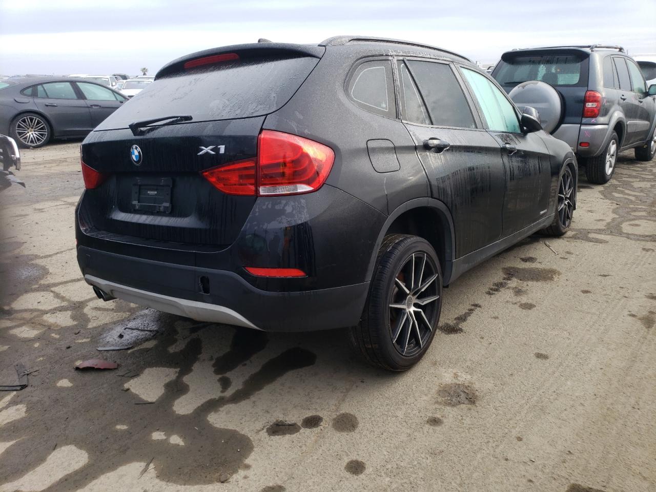 Photo 2 VIN: WBAVM1C59FV317517 - BMW X1 