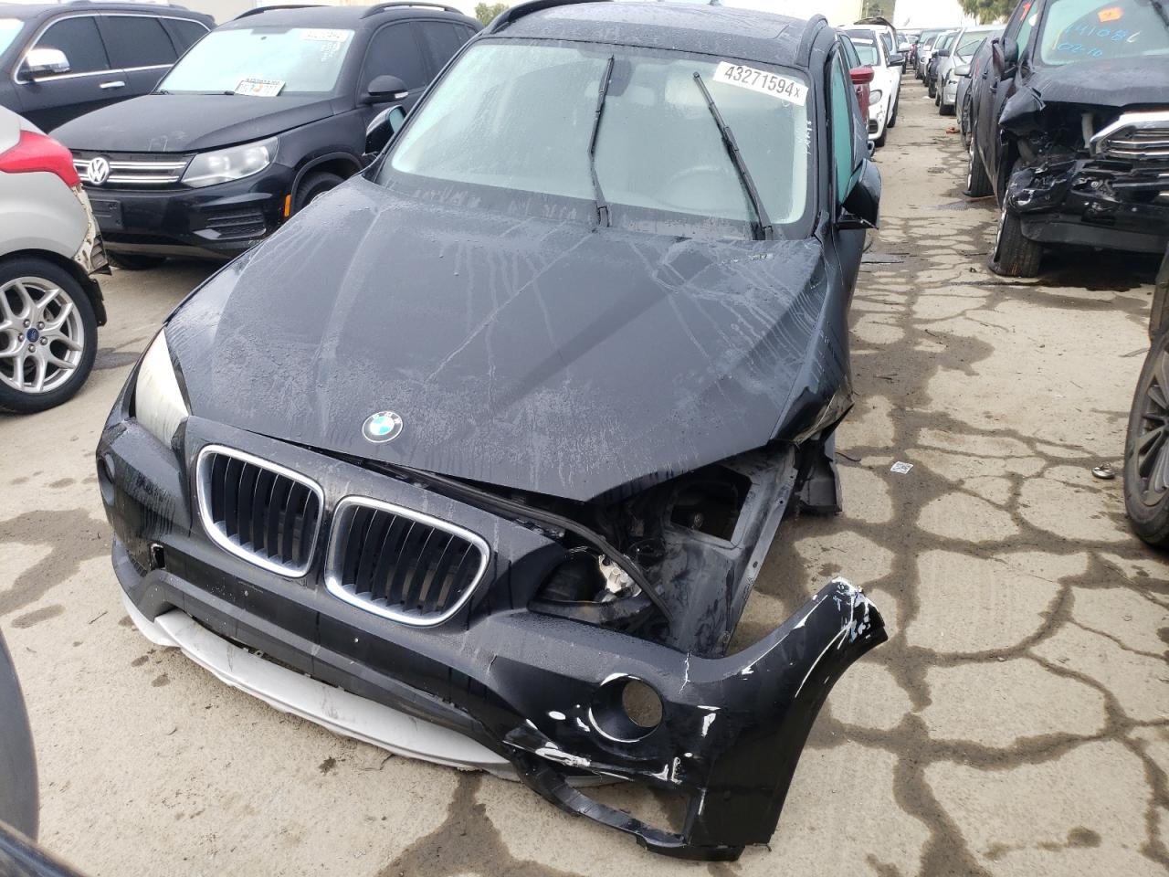 Photo 4 VIN: WBAVM1C59FV317517 - BMW X1 