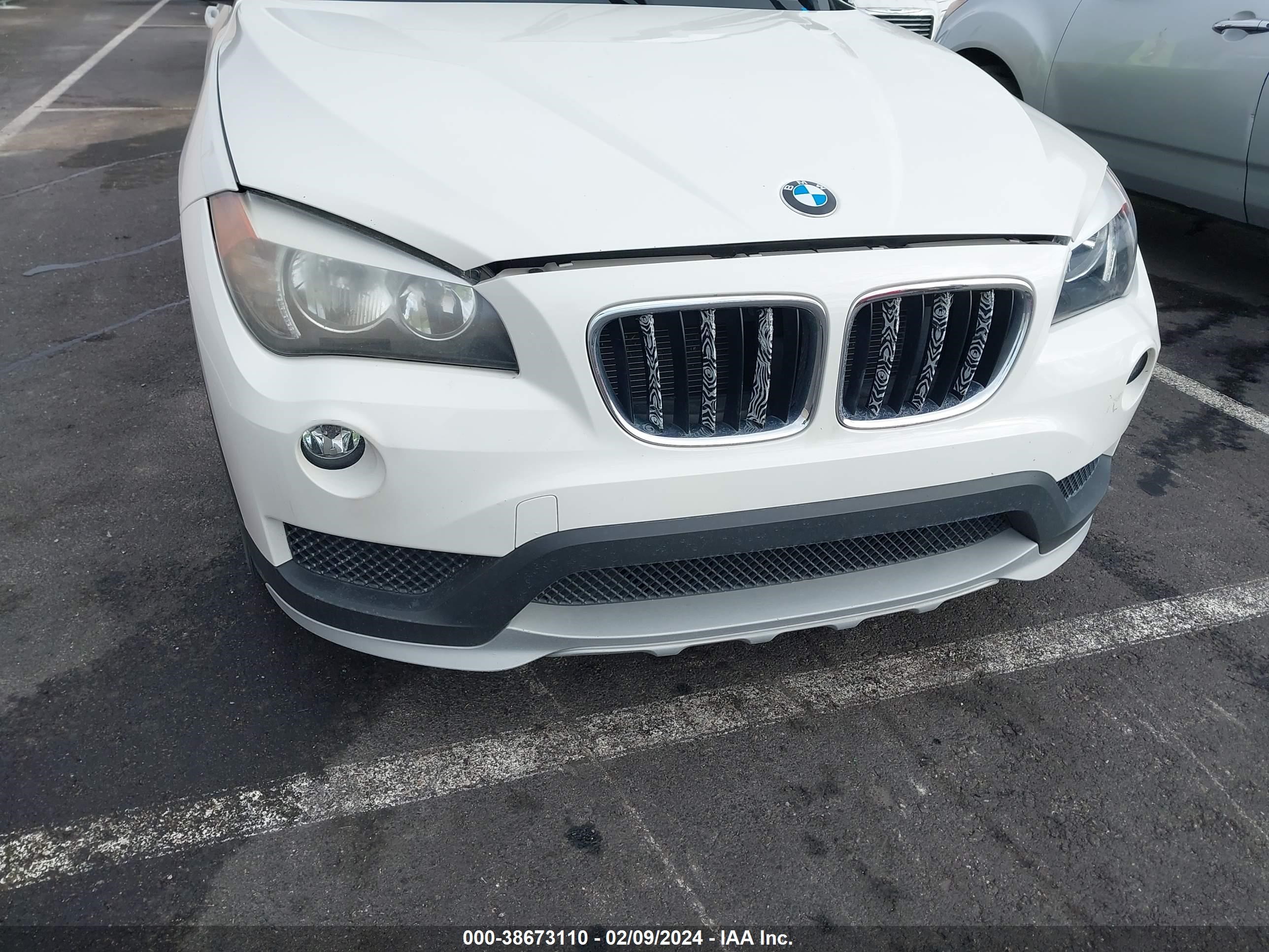 Photo 5 VIN: WBAVM1C59FVW57881 - BMW X1 