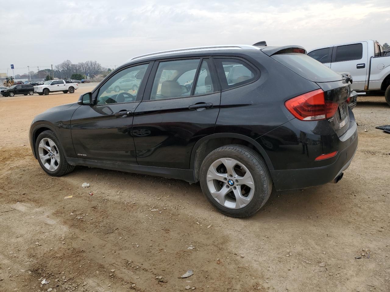 Photo 1 VIN: WBAVM1C5XEVW51506 - BMW X1 