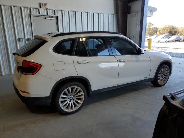 Photo 2 VIN: WBAVM1C5XFV315713 - BMW X1 