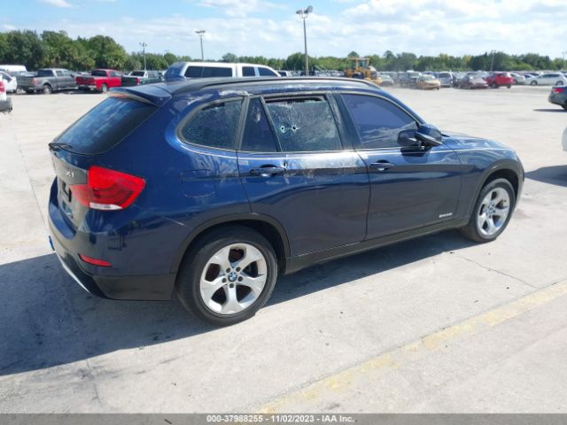 Photo 3 VIN: WBAVM1C5XFV316523 - BMW X1 