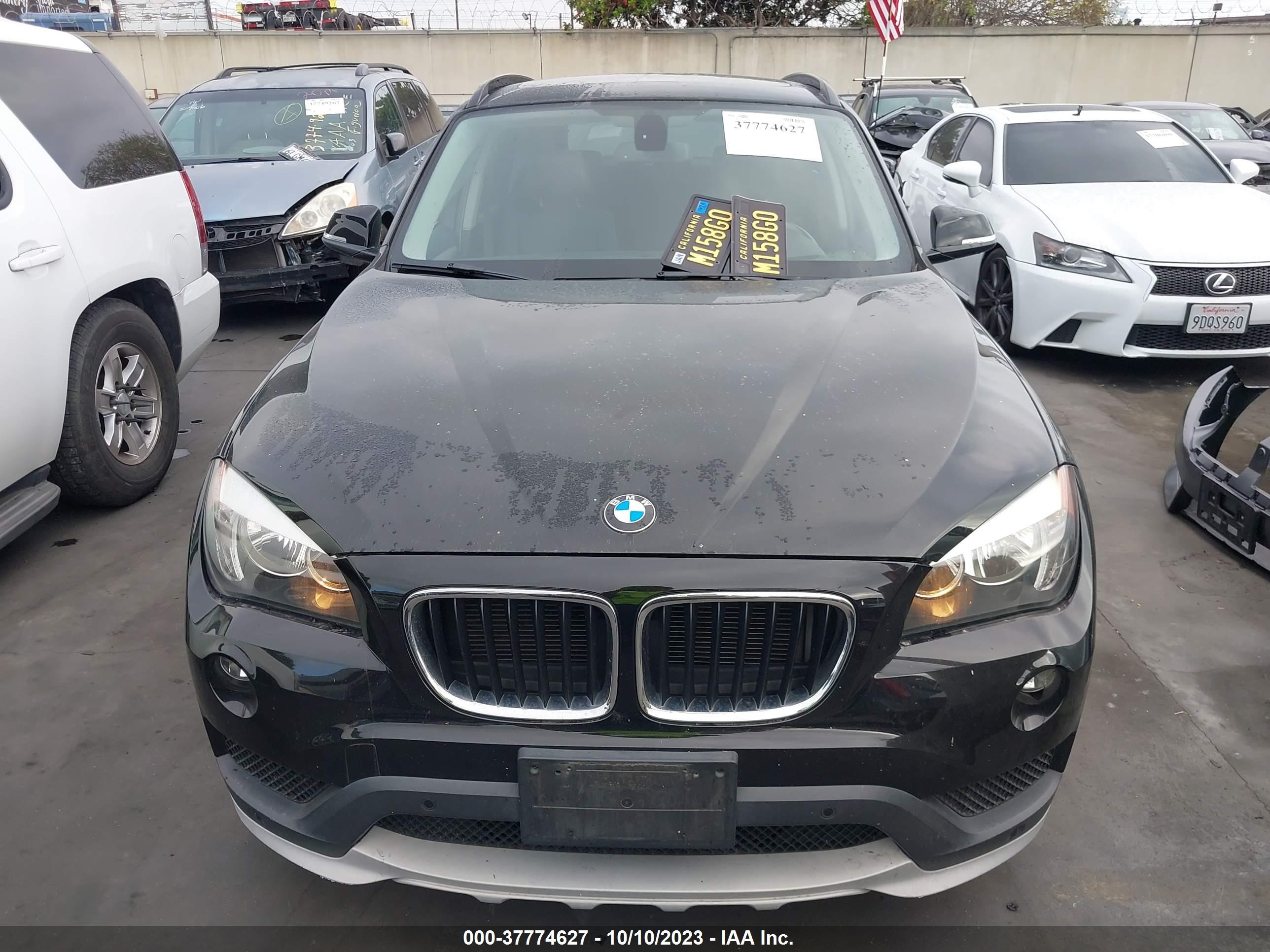 Photo 11 VIN: WBAVM1C5XFV317056 - BMW X1 