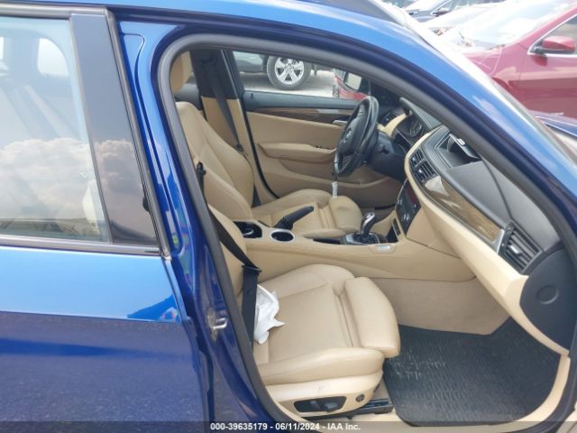 Photo 4 VIN: WBAVM1C5XFV318126 - BMW X1 