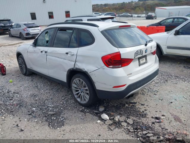 Photo 2 VIN: WBAVM1C5XFVW56996 - BMW X1 