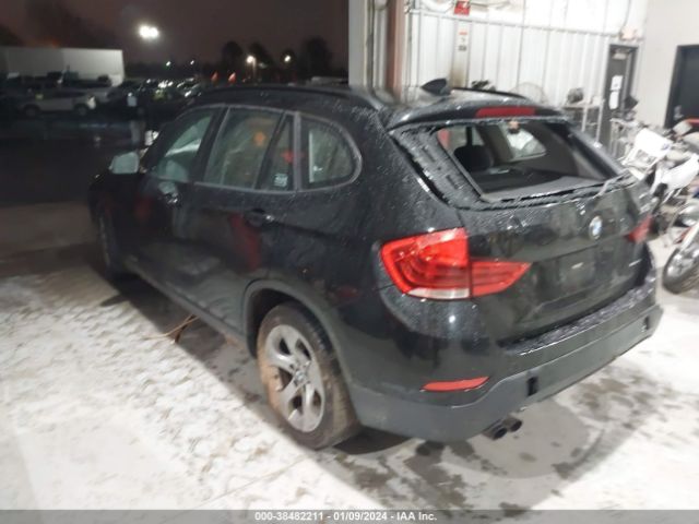 Photo 2 VIN: WBAVM1C5XFVW58005 - BMW X1 