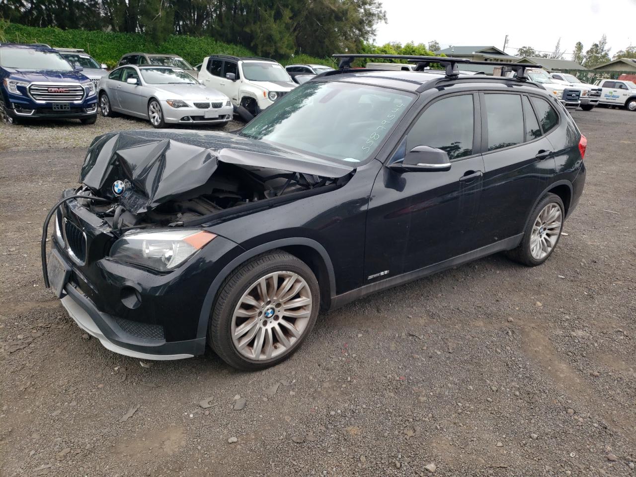 Photo 0 VIN: WBAVM1C5XFVW58683 - BMW X1 