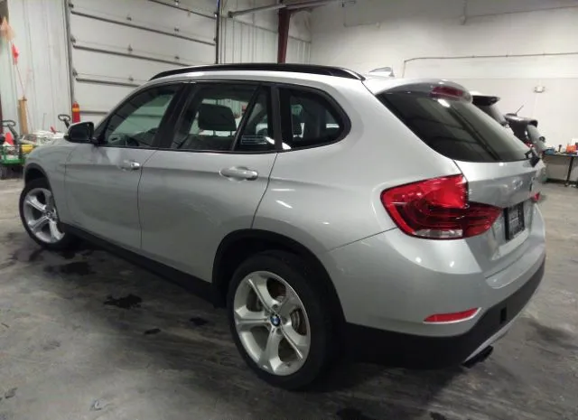 Photo 2 VIN: WBAVM5C50FVV93768 - BMW X1 