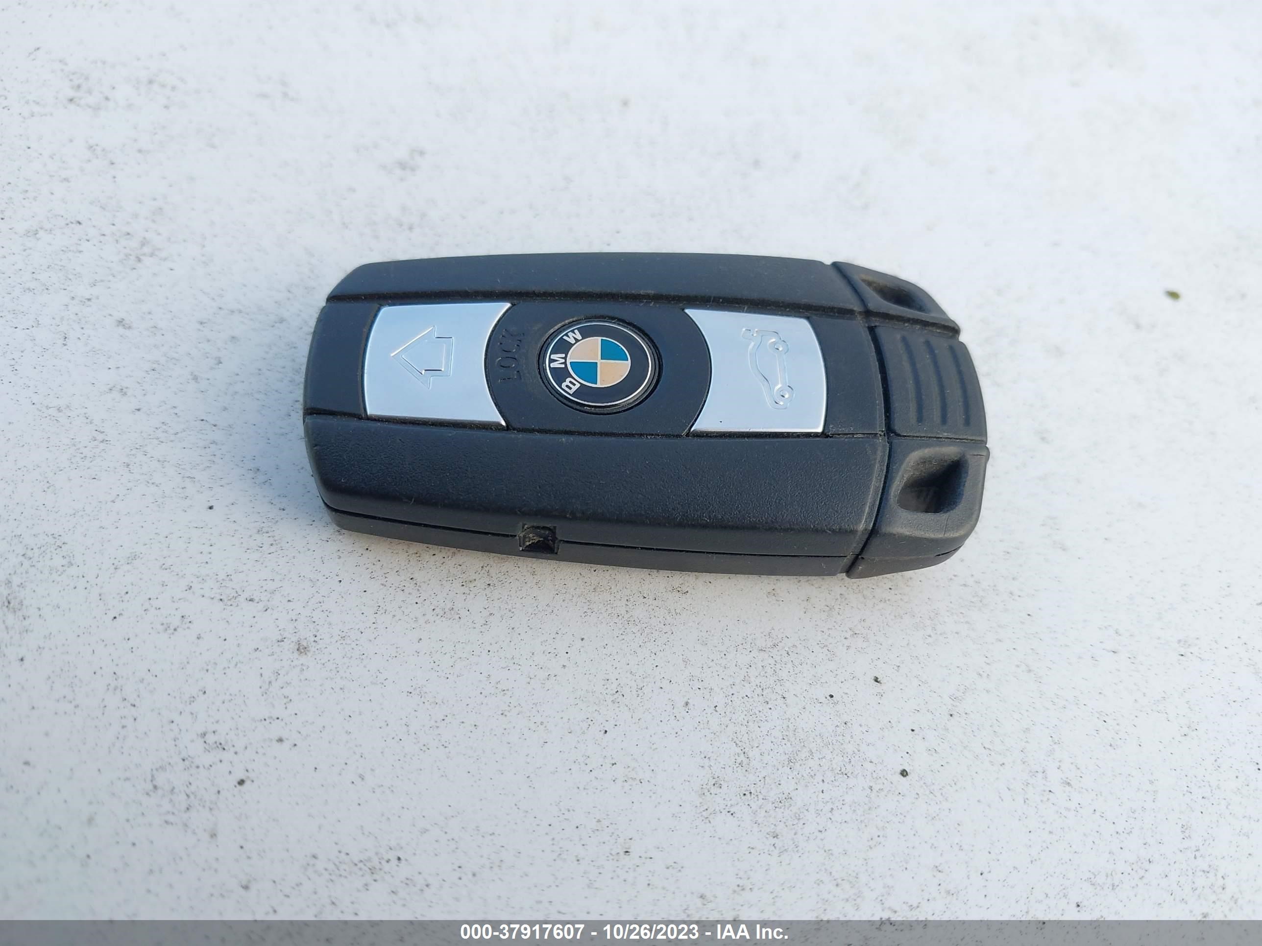 Photo 10 VIN: WBAVM5C53FVV95188 - BMW X1 