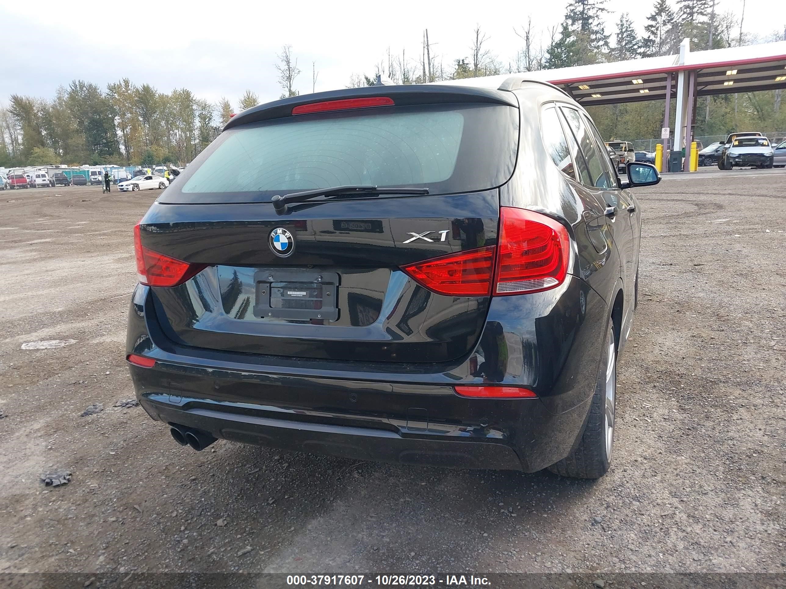 Photo 15 VIN: WBAVM5C53FVV95188 - BMW X1 