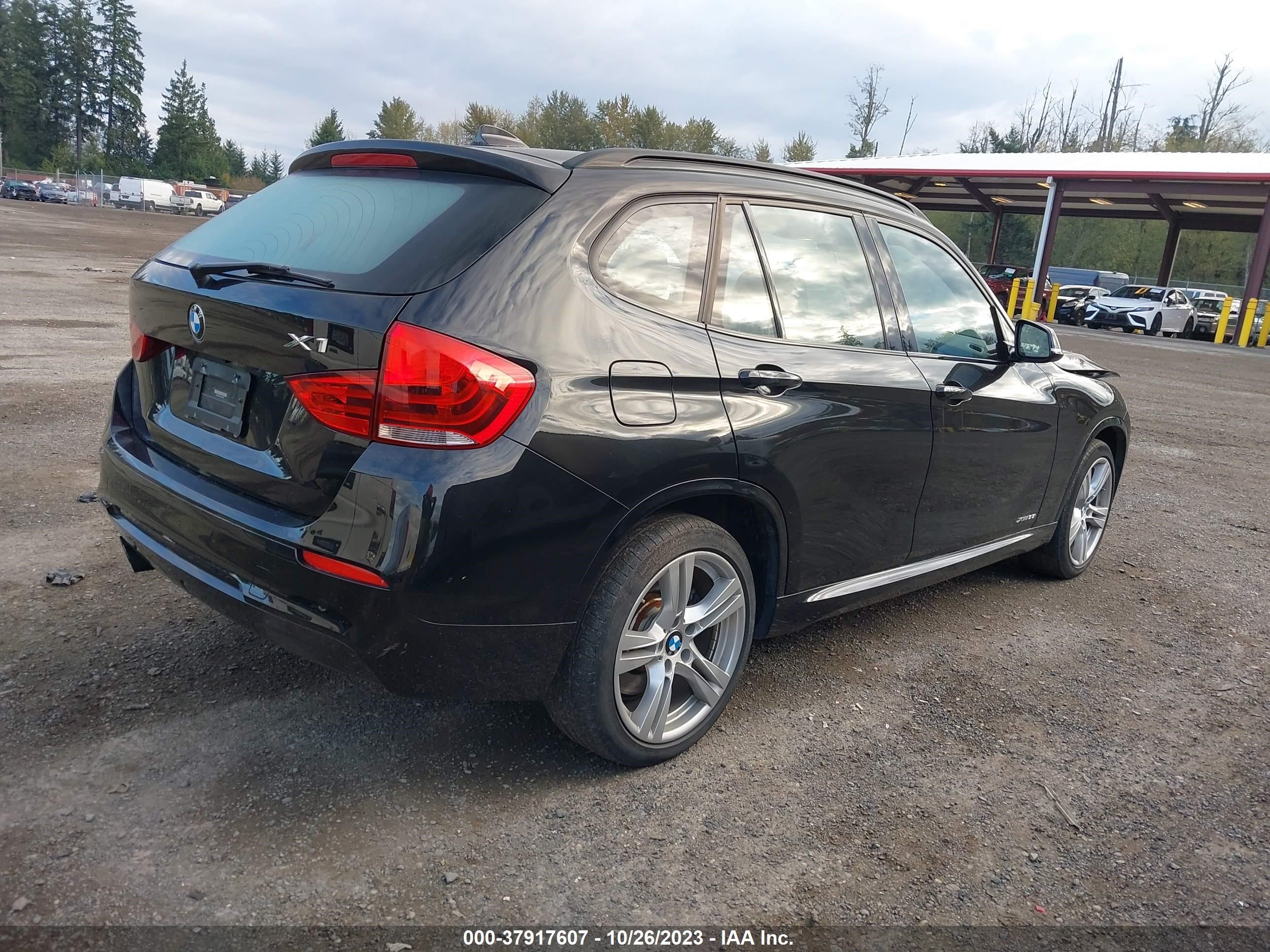 Photo 3 VIN: WBAVM5C53FVV95188 - BMW X1 