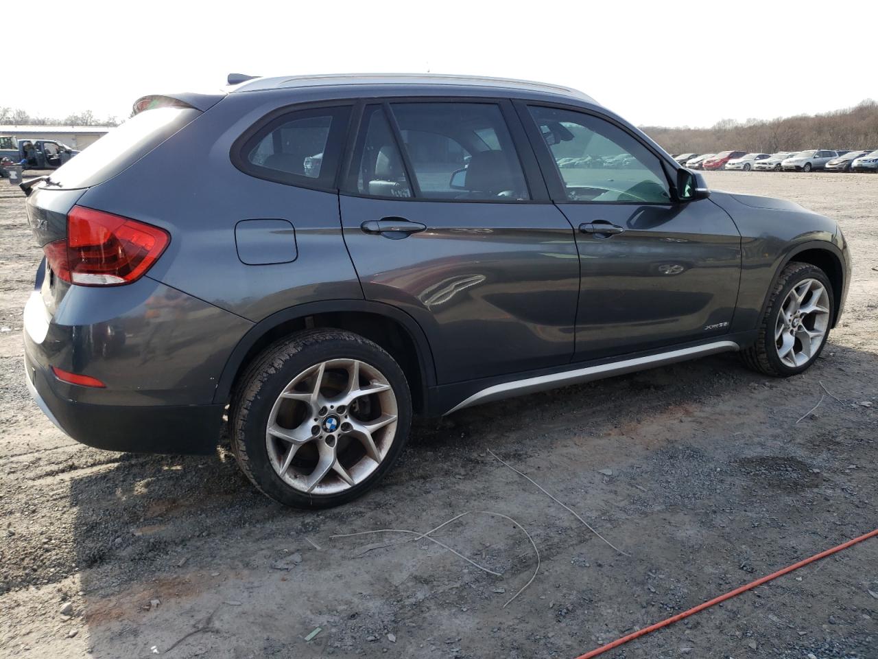 Photo 2 VIN: WBAVM5C57FVV94268 - BMW X1 