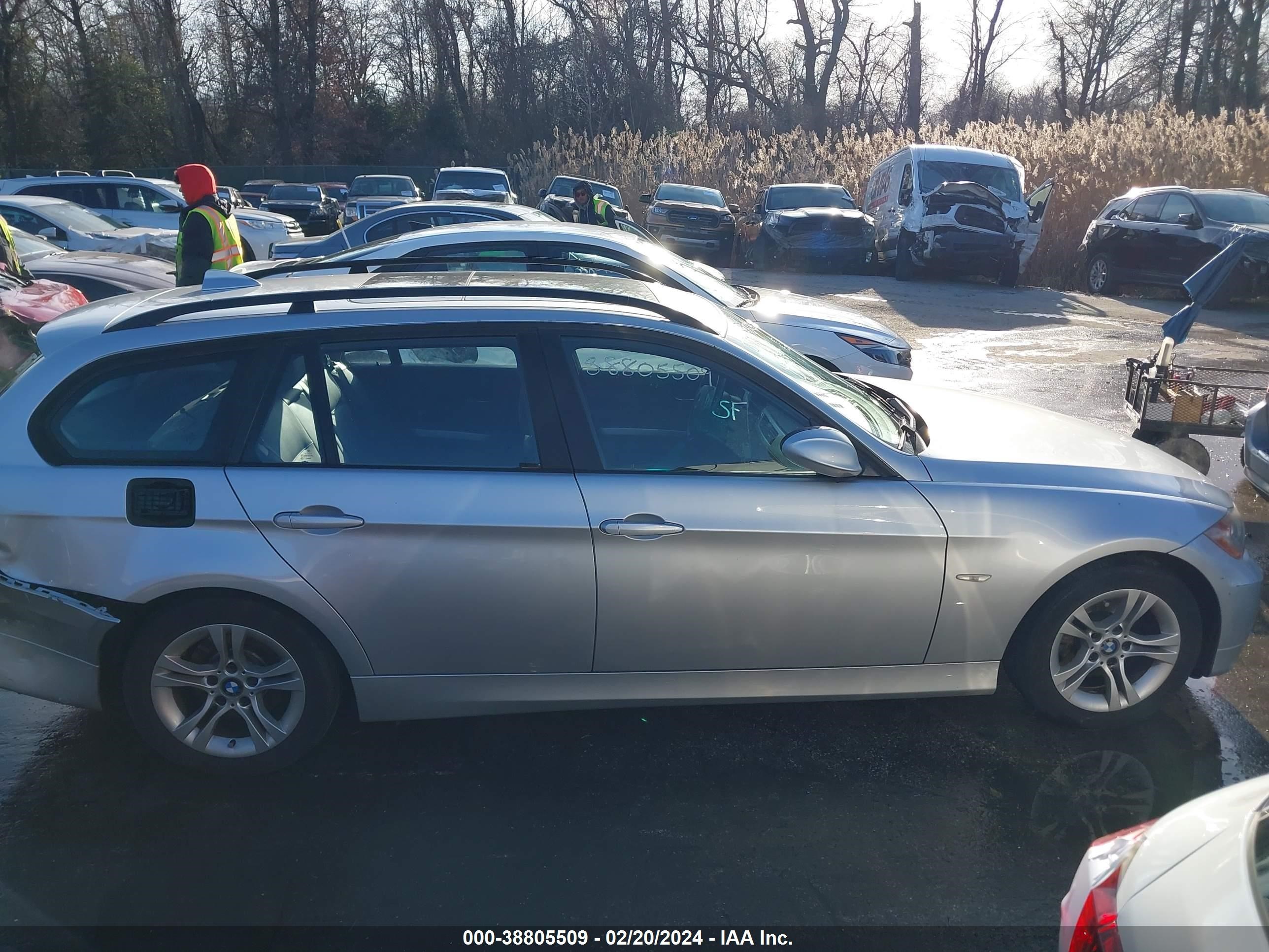 Photo 12 VIN: WBAVS13568FV95164 - BMW 3ER 