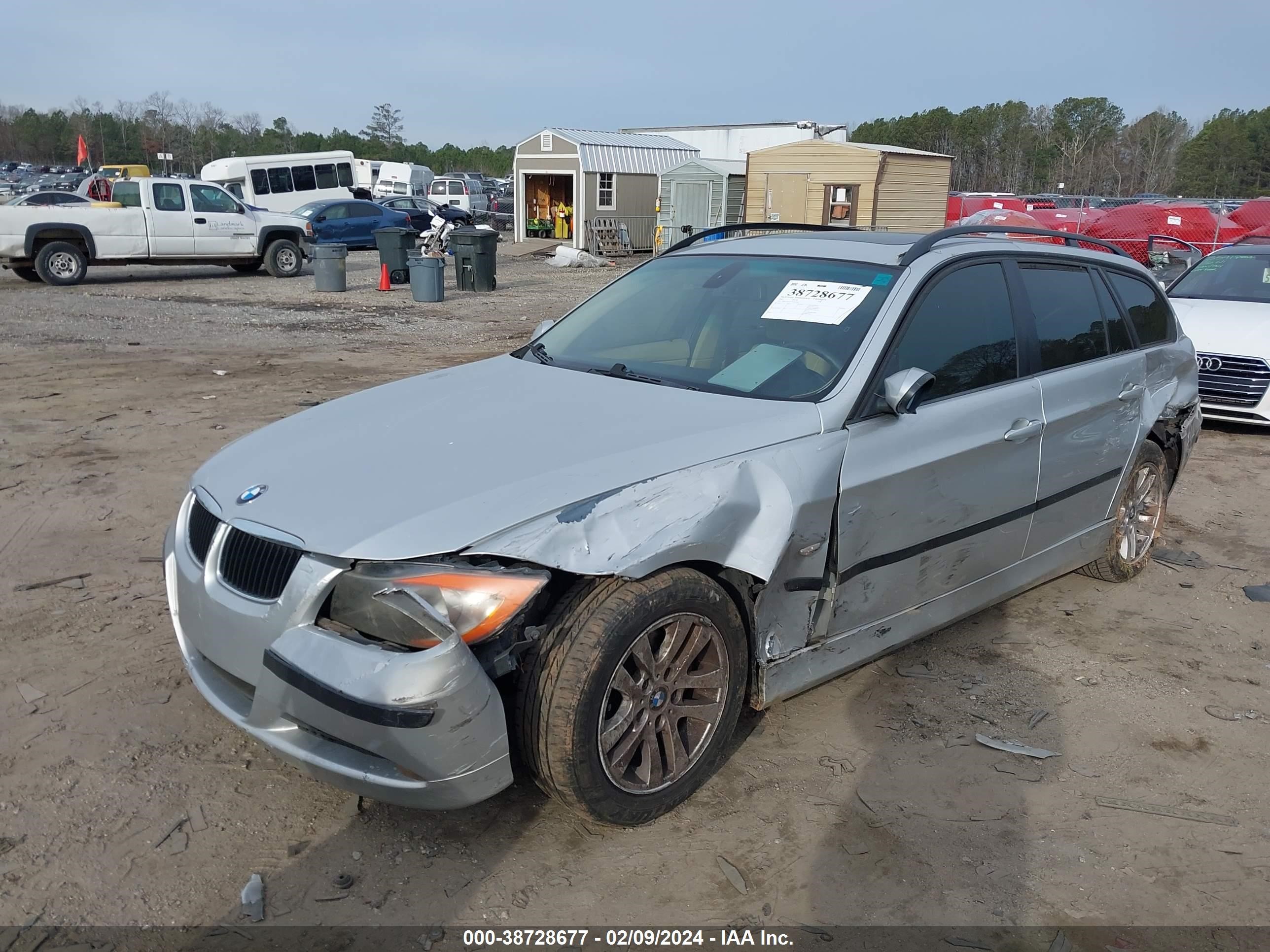 Photo 1 VIN: WBAVS13577FX16461 - BMW 3ER 