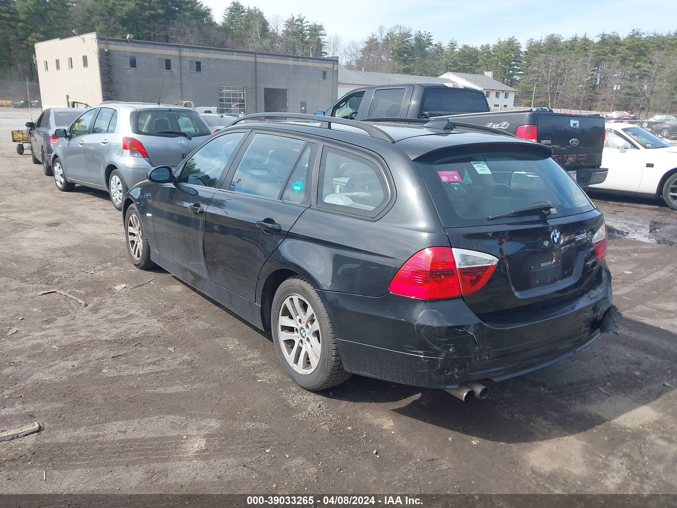 Photo 2 VIN: WBAVT13526KW22779 - BMW 3ER 