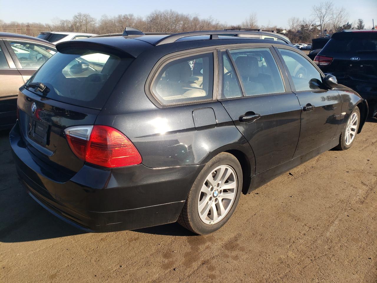 Photo 2 VIN: WBAVT73527FZ36591 - BMW 3ER 