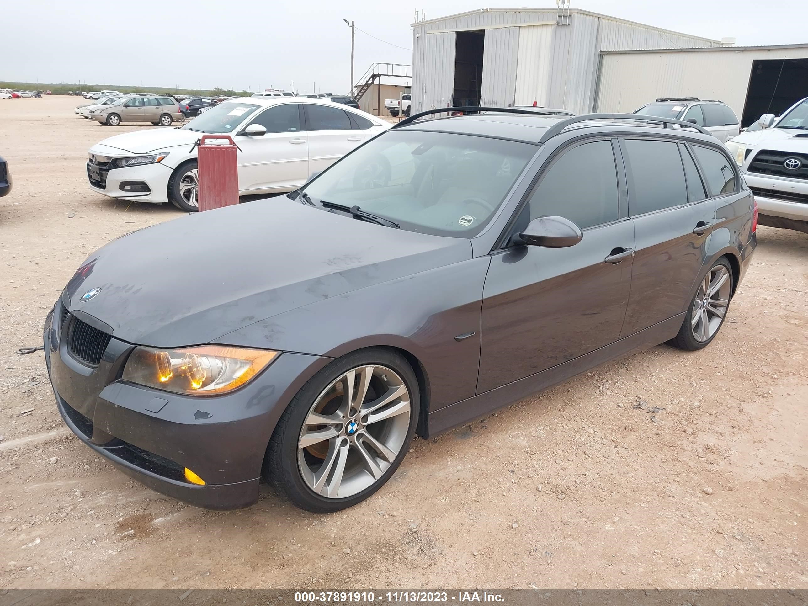 Photo 1 VIN: WBAVT735X8FZ37408 - BMW 3ER 