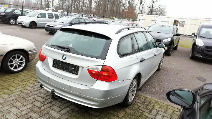 Photo 3 VIN: WBAVU11020KW88762 - BMW 3 SERIES TOURING 