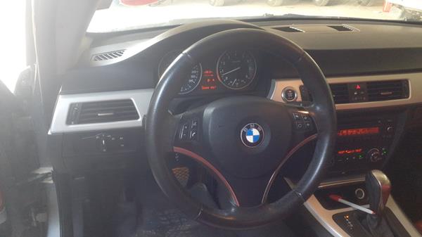 Photo 12 VIN: WBAWB31017PU82318 - BMW 325I 